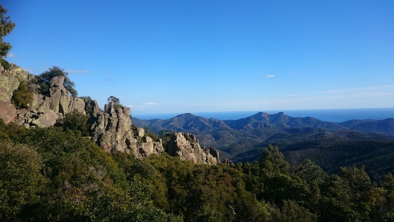 L'Estirado Des Adrets Otel Les Adrets-de-l'Esterel Dış mekan fotoğraf